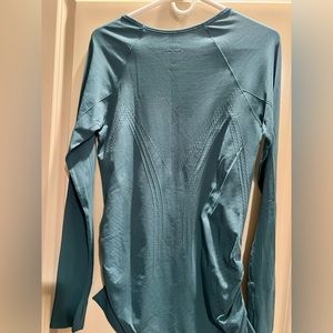 Athleta Long Sleeve Top